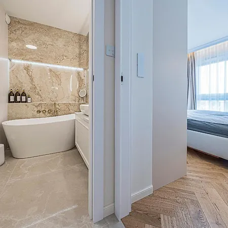 Hello Glamour Z Widokiem Na Morze, Tarasem I 2 Parkingami Apartmán